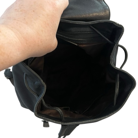 COACH #9827 Vintage Legacy Leather Drawstring Backpack Black - Picture 4 of 8